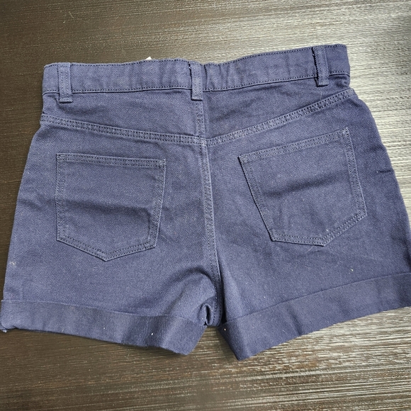 H&M Shorts - Picture 2 of 2